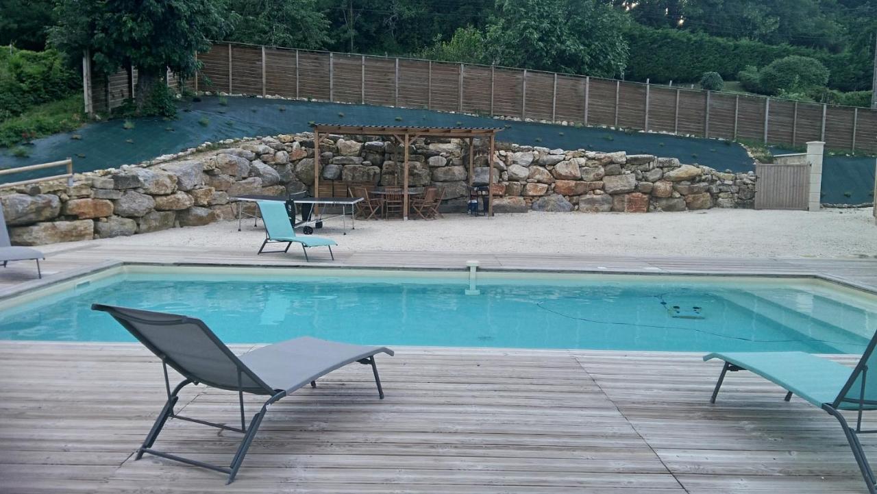 DEMEURE PERIGOURDINE ENTIEREMENT CLIMATISEE avec PISCINE PRIVEE La Bachellerie Extérieur photo