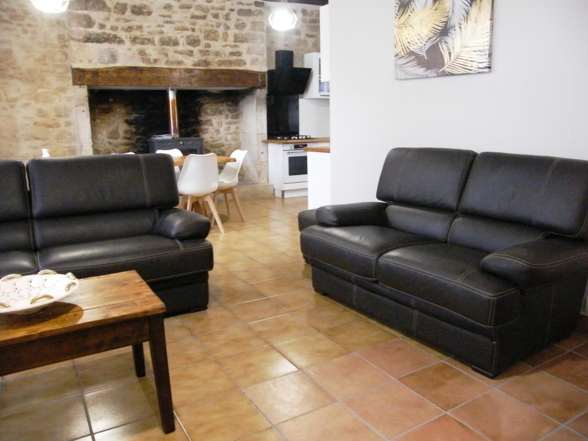 DEMEURE PERIGOURDINE ENTIEREMENT CLIMATISEE avec PISCINE PRIVEE La Bachellerie Extérieur photo