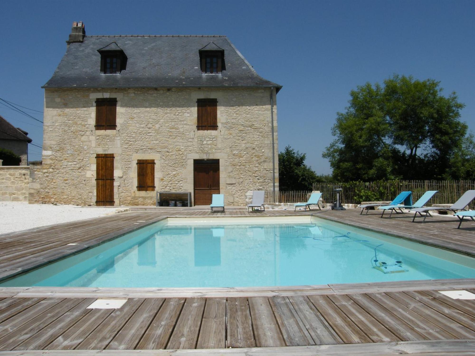 DEMEURE PERIGOURDINE ENTIEREMENT CLIMATISEE avec PISCINE PRIVEE La Bachellerie Extérieur photo